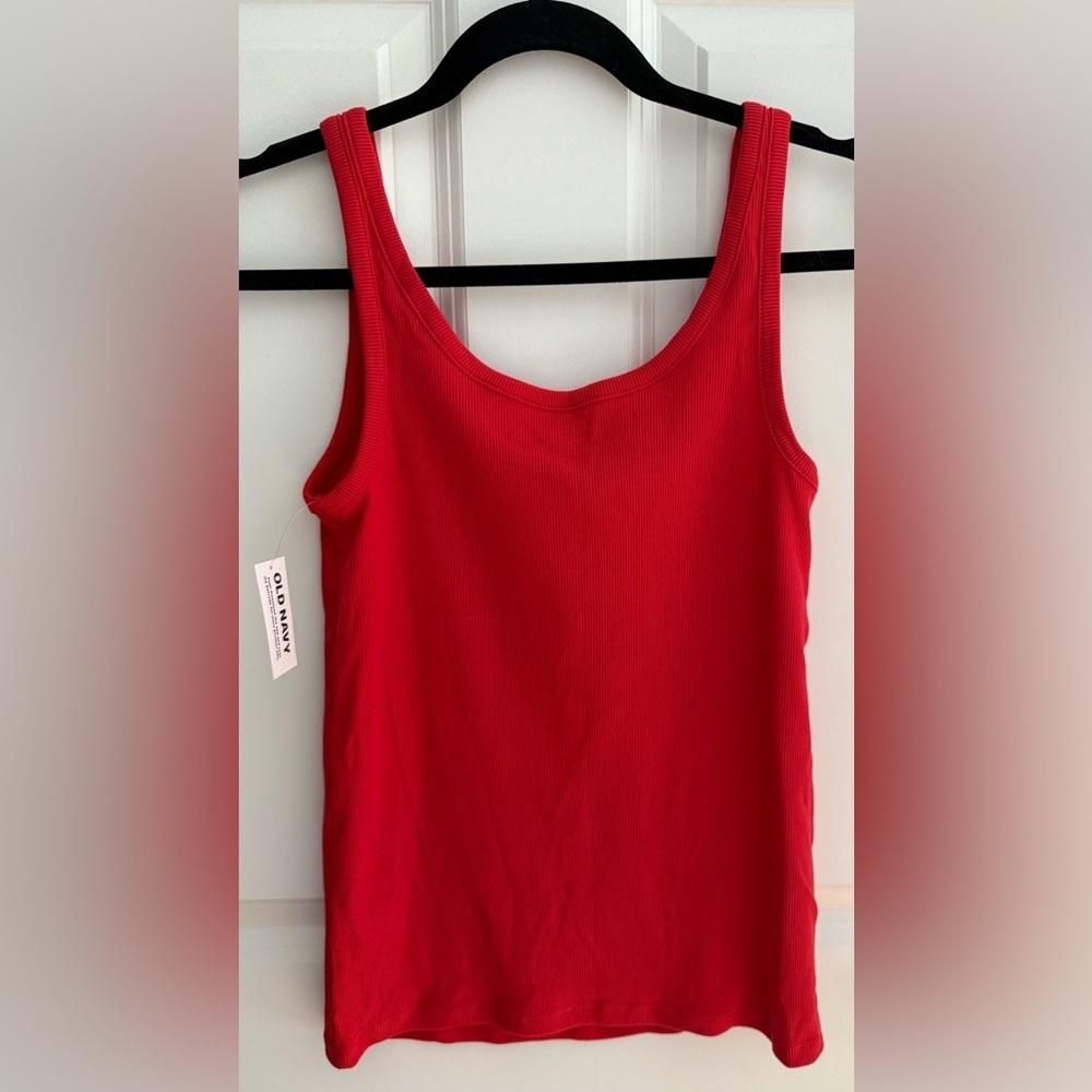 Old Navy First Layer Red Scoop Neck Ribbed Tank Size Medium – NWT - Picture 3 of 3